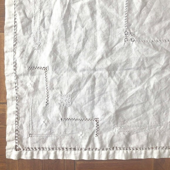 How to buy embroidered table linen | Homes and Antiques Antique Linen Table Cloth Handmade Fine Weight Linen 33\